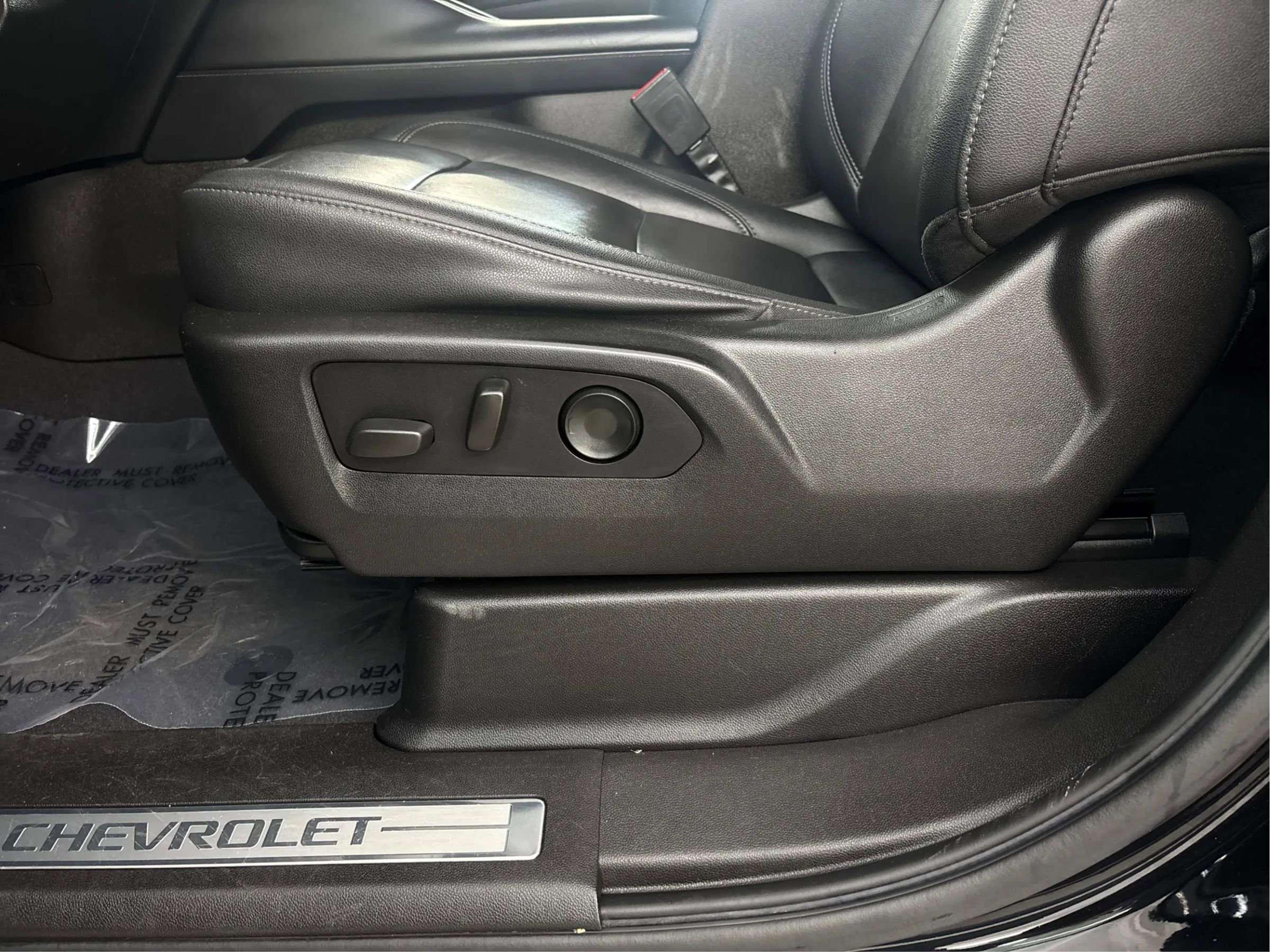Used 2021 Chevrolet Suburban LT AWD/4WD image 25