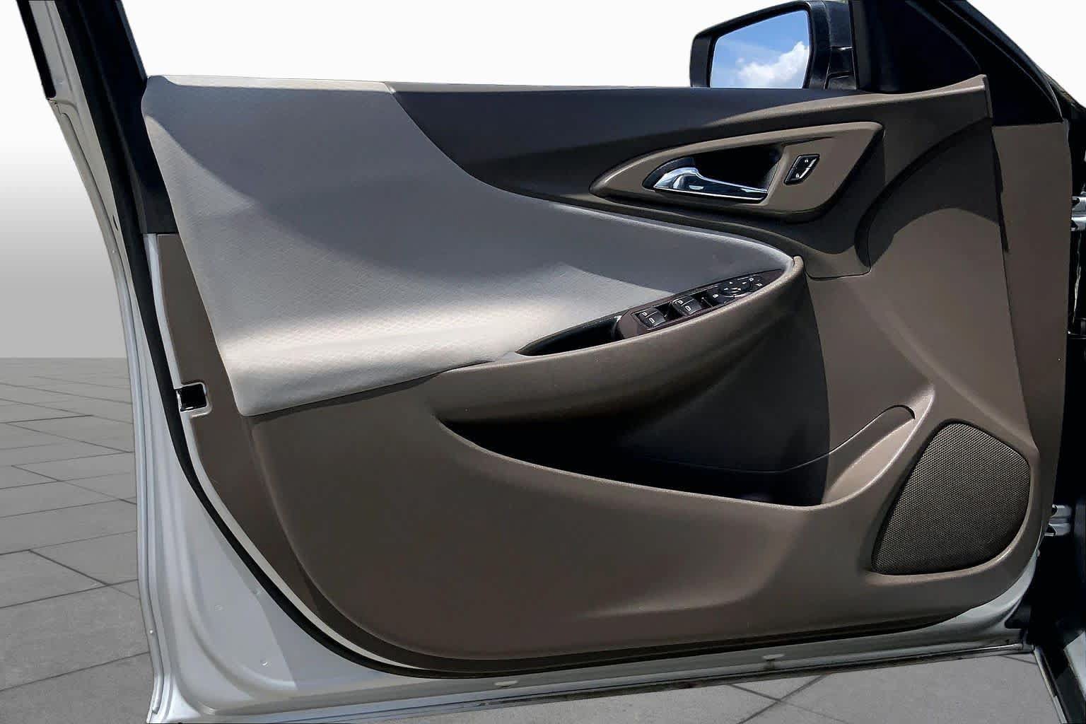 Used 2020 Chevrolet Malibu LS FWD image 21