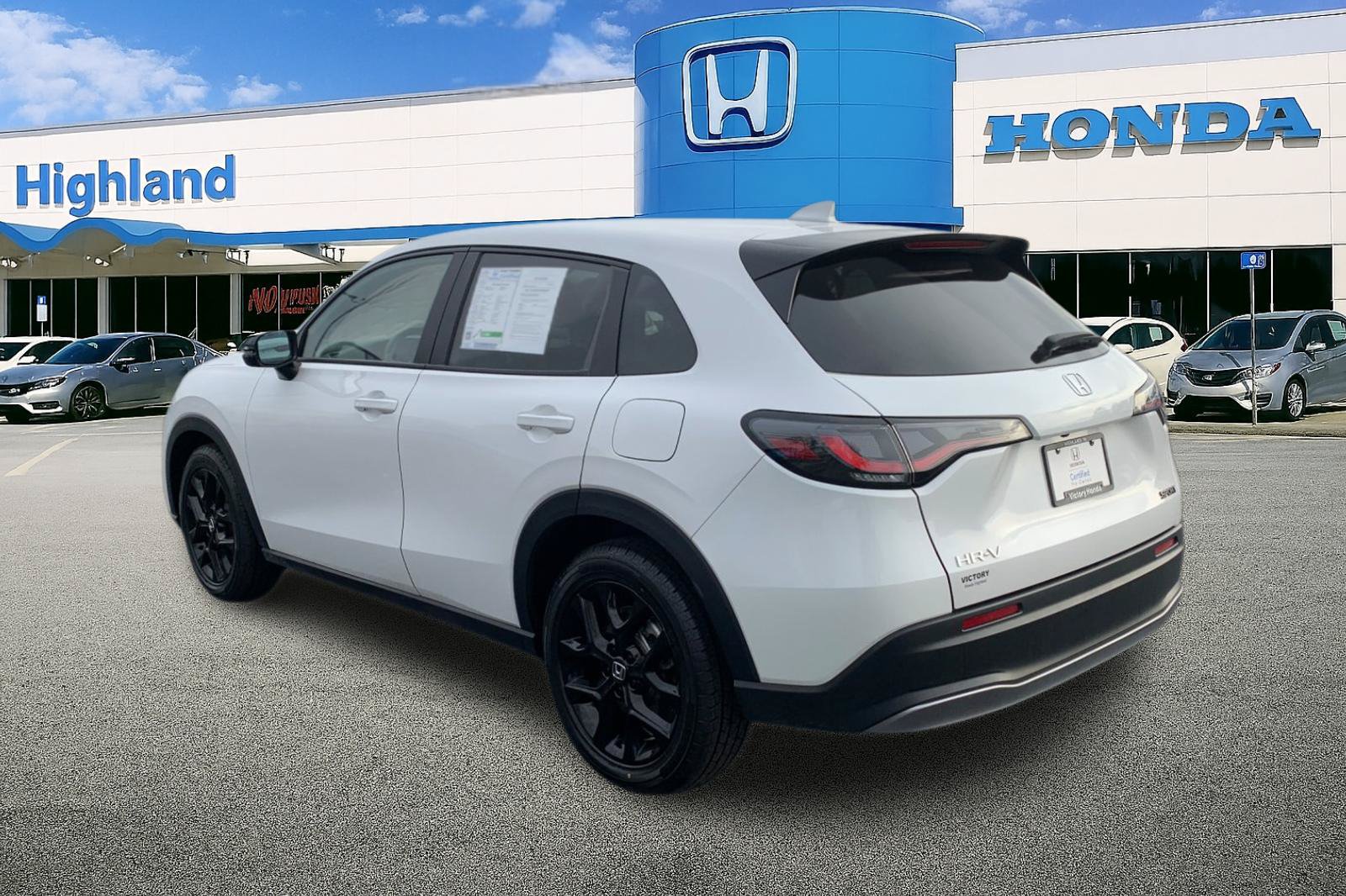 Used 2024 Honda HR-V Sport image 3