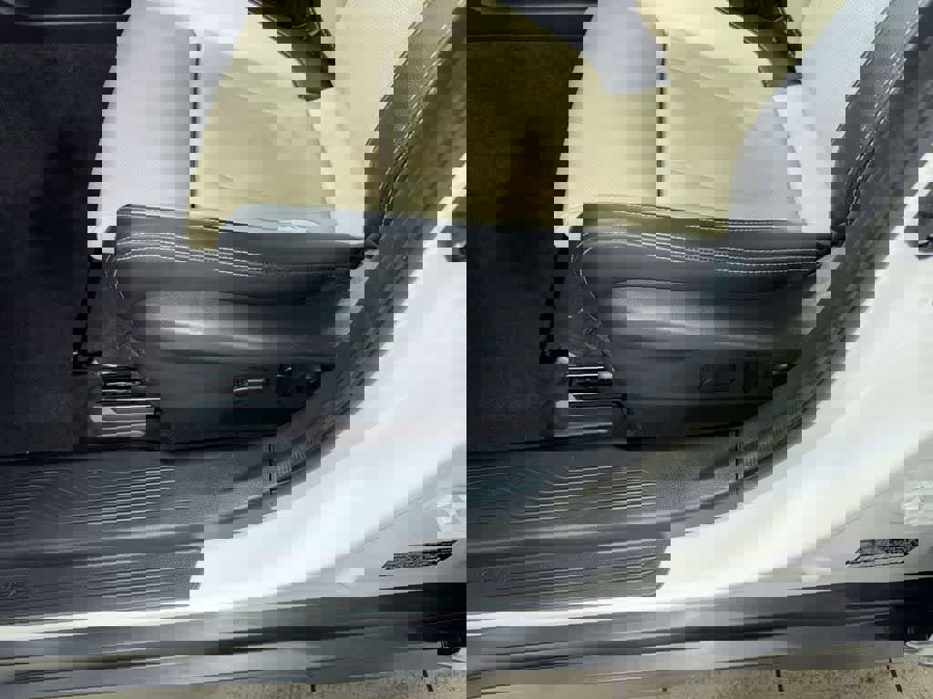 Used 2021 Subaru Outback Limited image 23