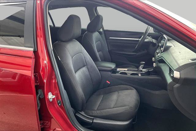 Certified 2022 Nissan Altima 2.5 SV w/ SV Premium Package FWD image 9