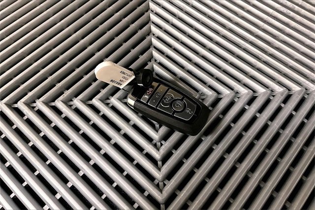 Used 2024 Ford Explorer Platinum w/ Technology Package image 9