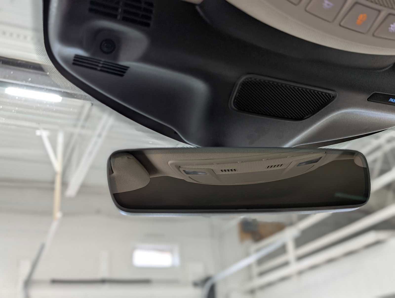 Used 2022 Lincoln Nautilus Standard image 31