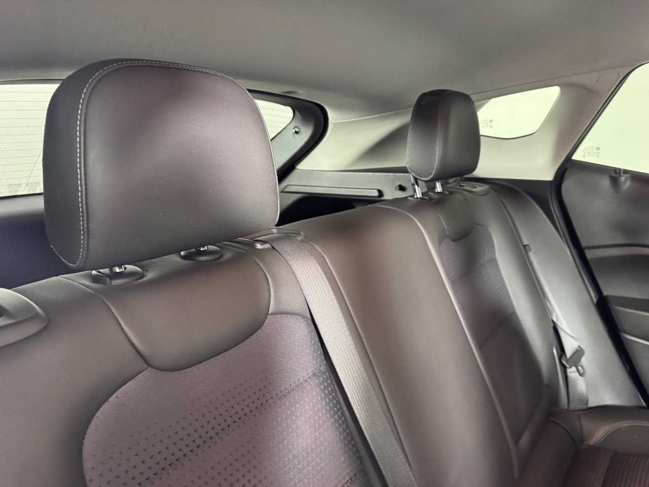 Used 2024 Chevrolet Trax LT FWD image 28