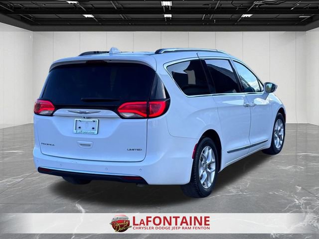 Used 2020 Chrysler Pacifica Limited image 5