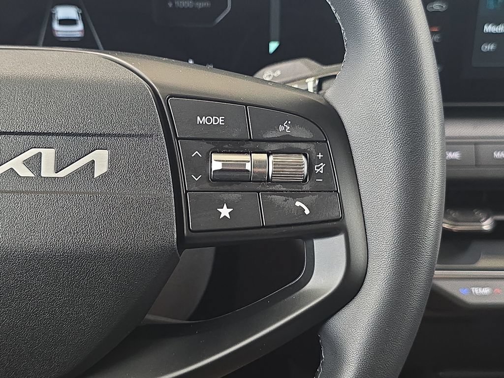 Used 2025 Kia K4 EX FWD image 21