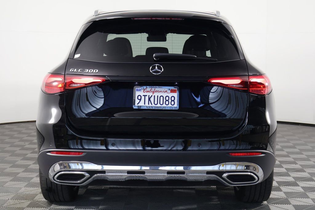 Certified 2025 Mercedes-Benz GLC 300 image 5