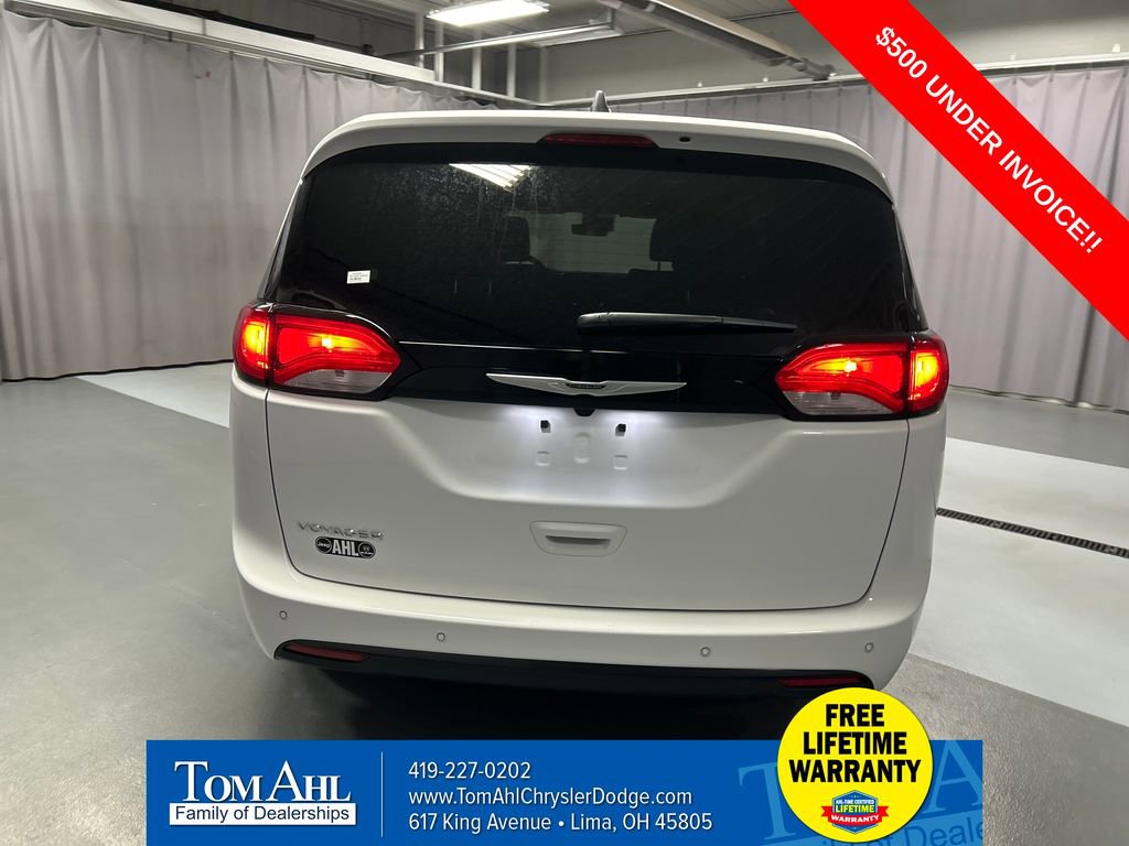 New 2026 Chrysler Voyager LX image 6