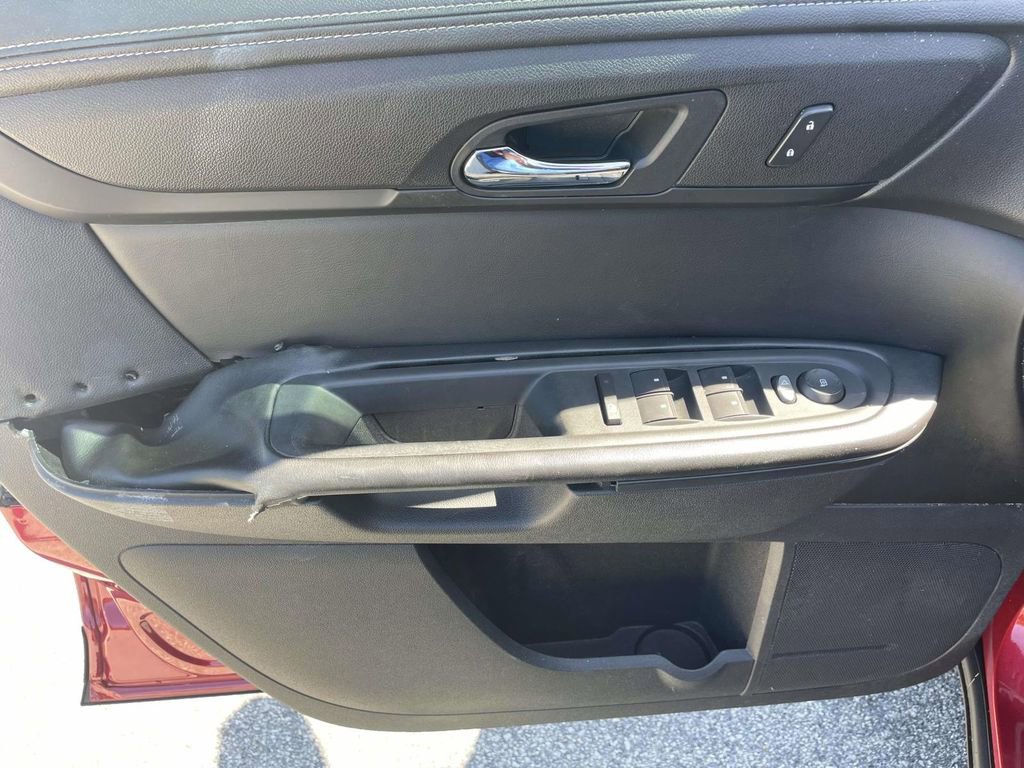 Used 2014 GMC Acadia SLE image 15