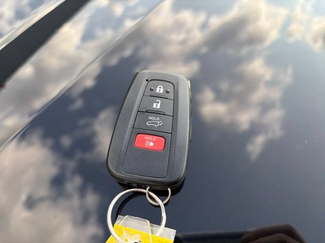 Used 2021 Toyota RAV4 XLE Premium AWD/4WD image 27