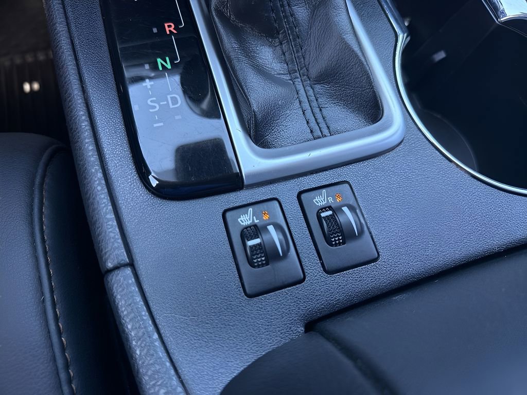 Used 2019 Toyota Highlander XLE FWD image 23