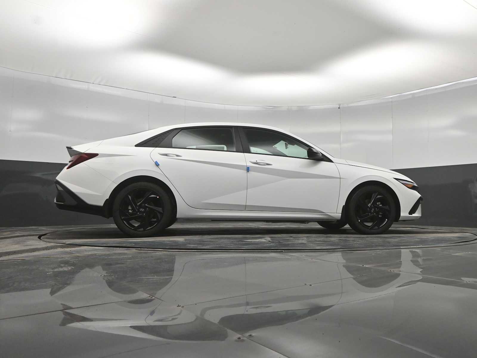 New 2026 Hyundai Elantra SEL Sport FWD image 38