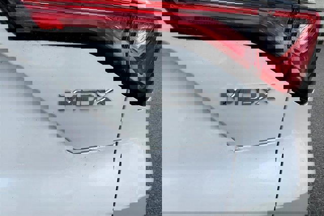 Used 2023 Acura MDX SH-AWD w/ Technology Package image 7