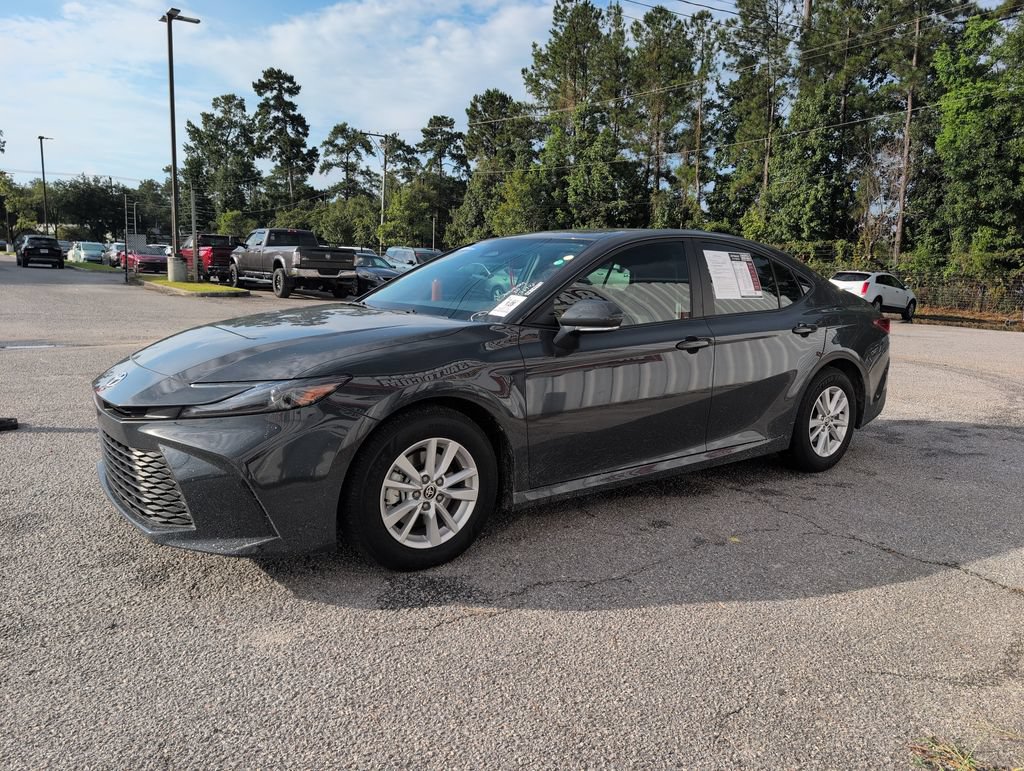 Used 2026 Toyota Camry LE FWD image 4