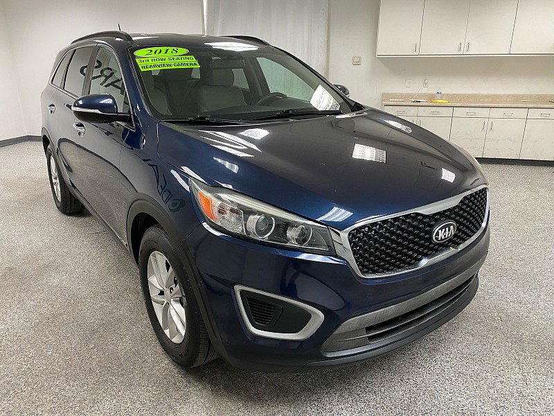 Used 2018 Kia Sorento LX image 3