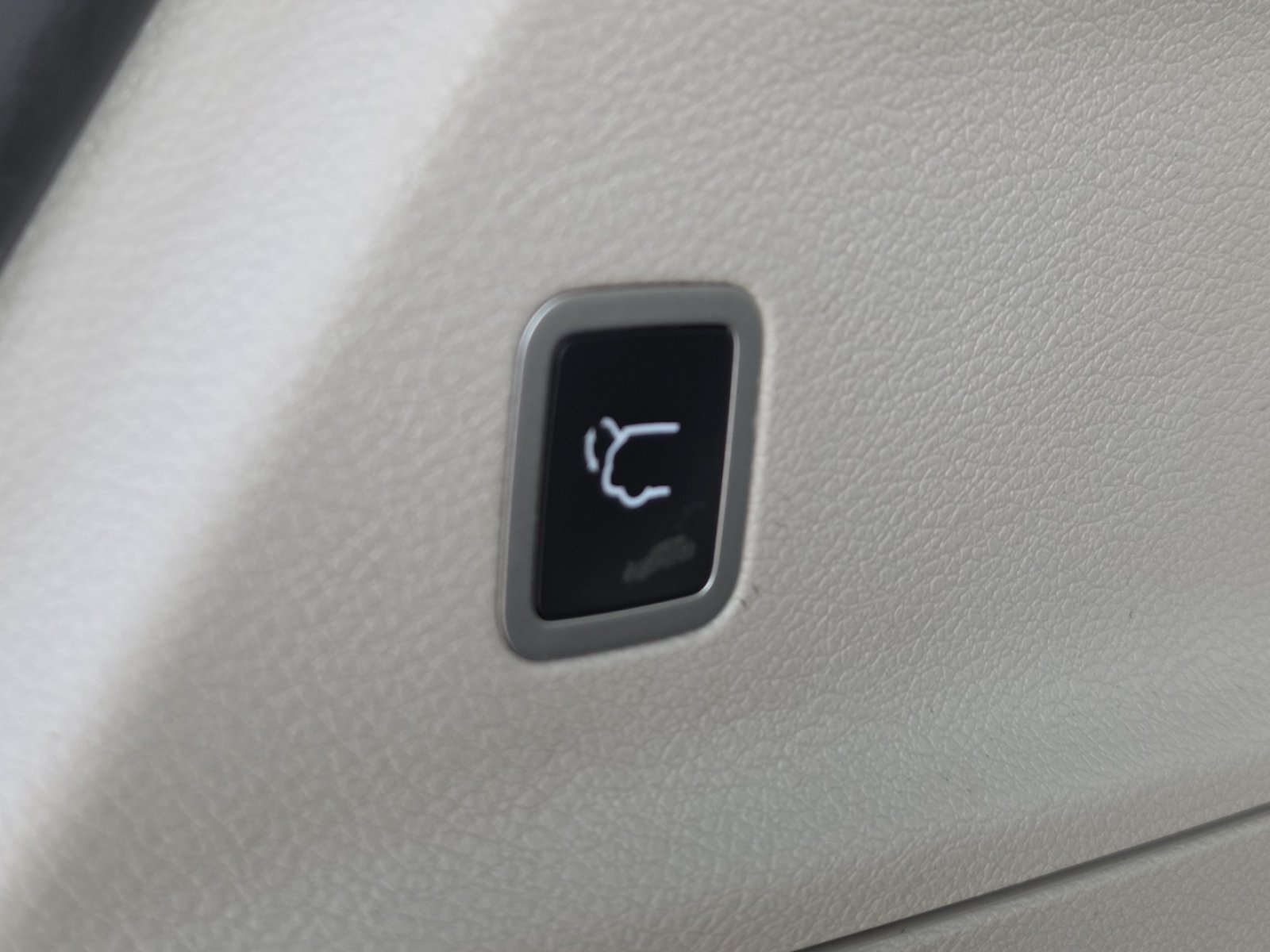 Used 2020 Chrysler Pacifica Limited FWD image 22