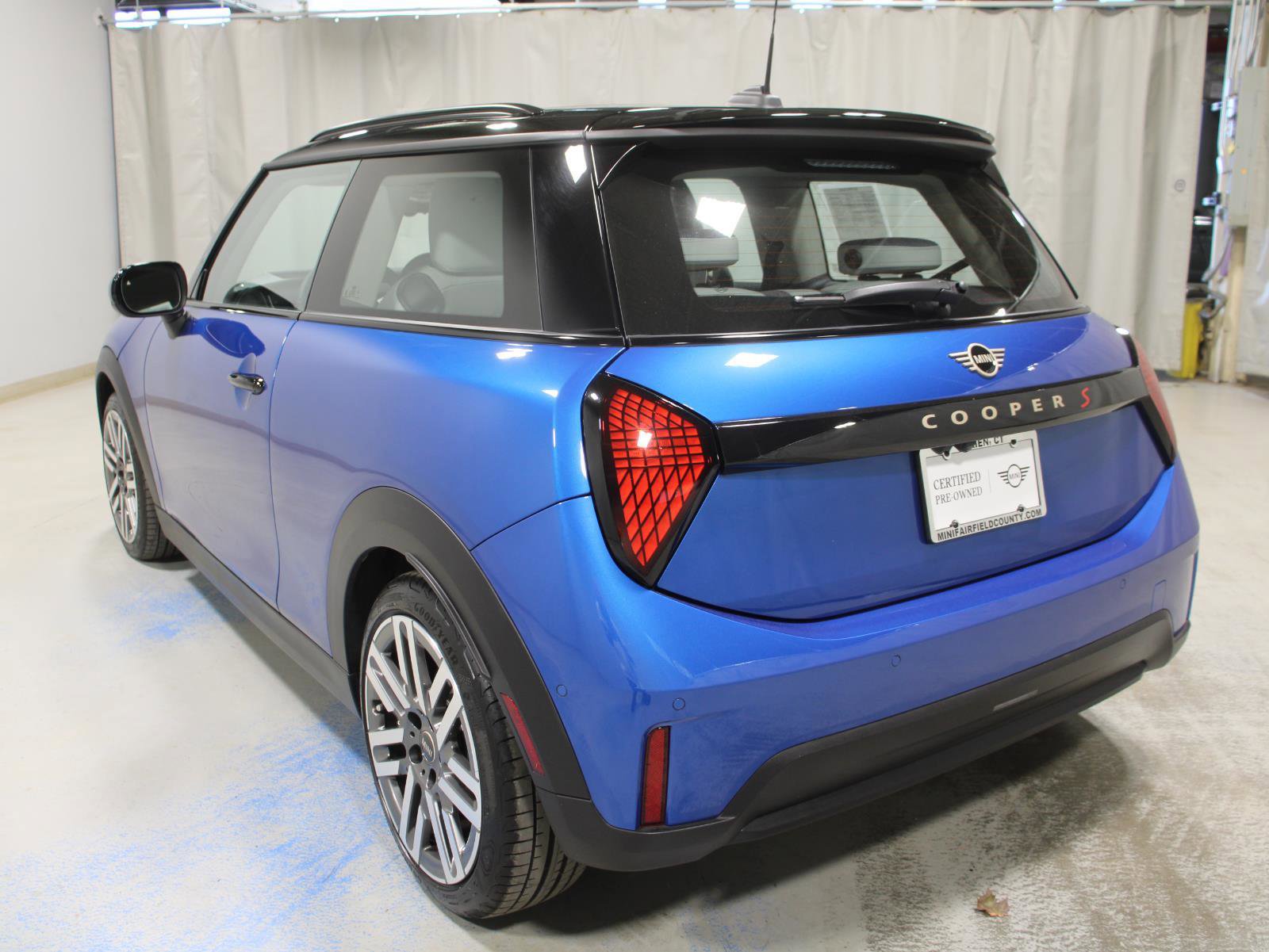 Certified 2025 MINI Cooper S image 6