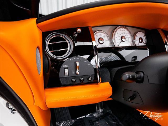 Used 2021 Rolls-Royce Dawn RWD image 28