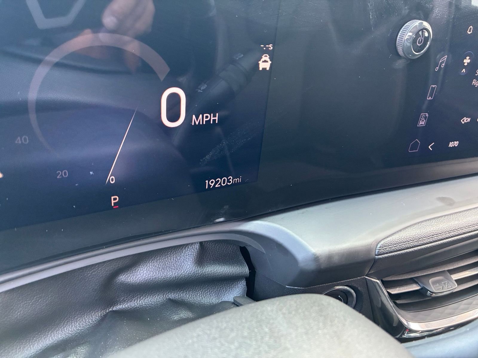 Used 2025 Buick Encore GX Preferred image 39