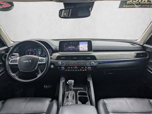 Used 2022 Kia Telluride SX w/ Nightfall Edition Package image 16