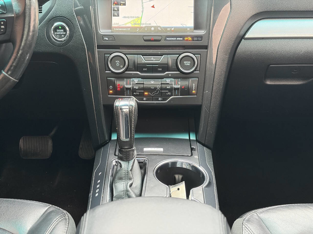 Used 2016 Ford Explorer XLT w/ Equipment Group 202A image 27