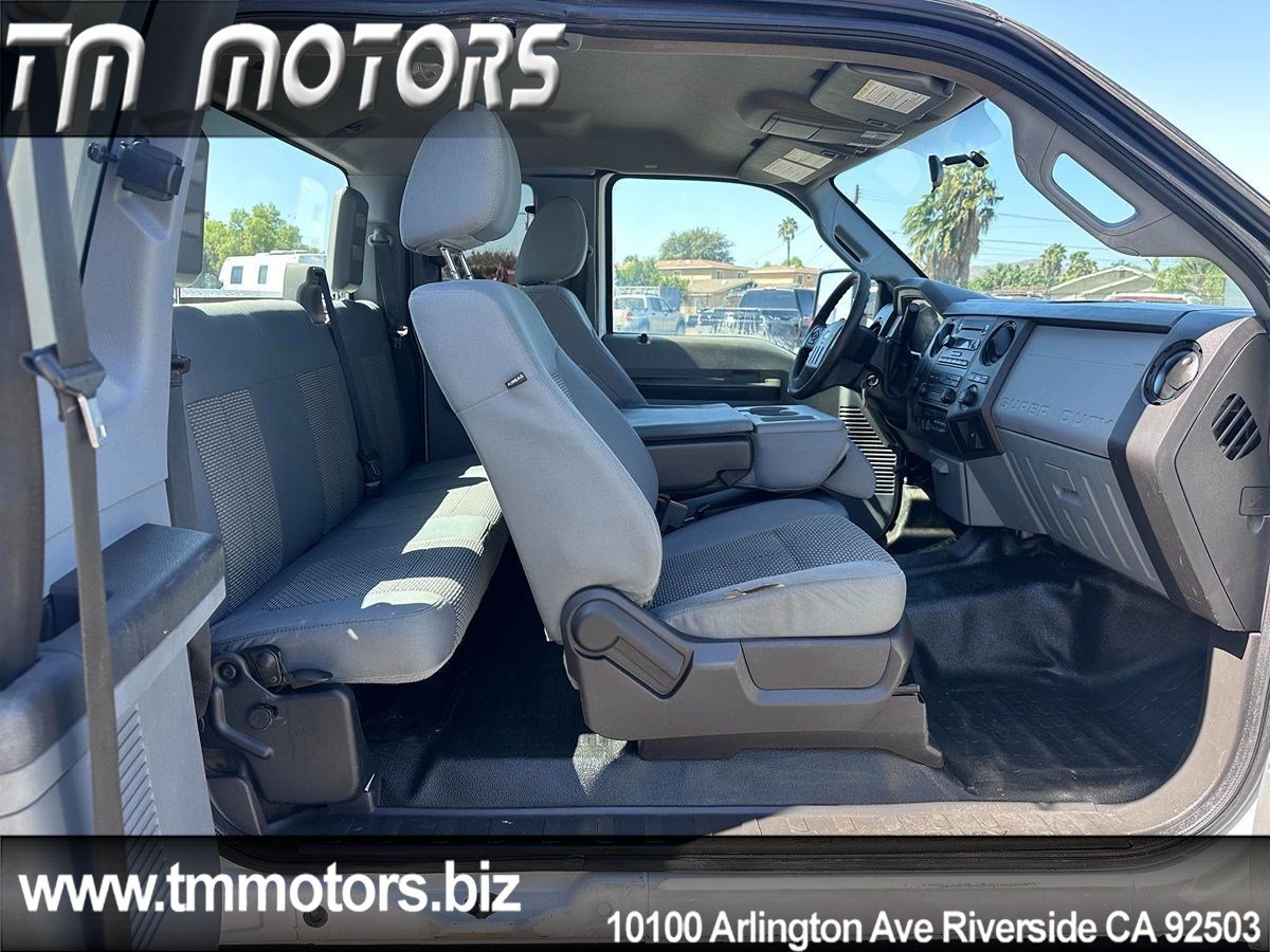 Used 2014 Ford F250 XL w/ XL Appearance Package AWD/4WD image 8