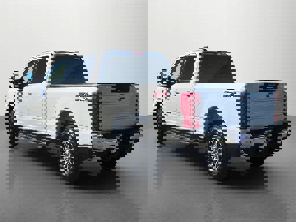 Used 2020 Ford F250 Lariat w/ Lariat Value Package image 4