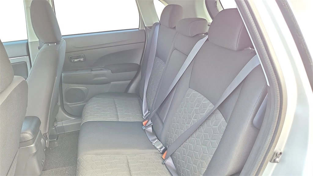 Used 2025 Mitsubishi Outlander Sport LE image 31