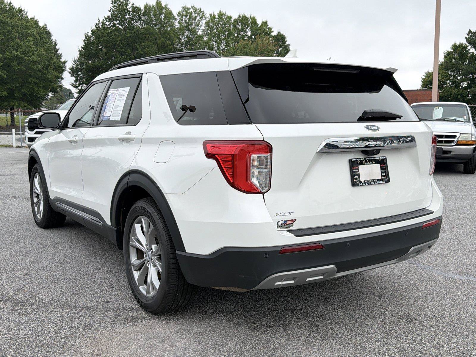 Used 2023 Ford Explorer XLT w/ Equipment Group 202A RWD image 7