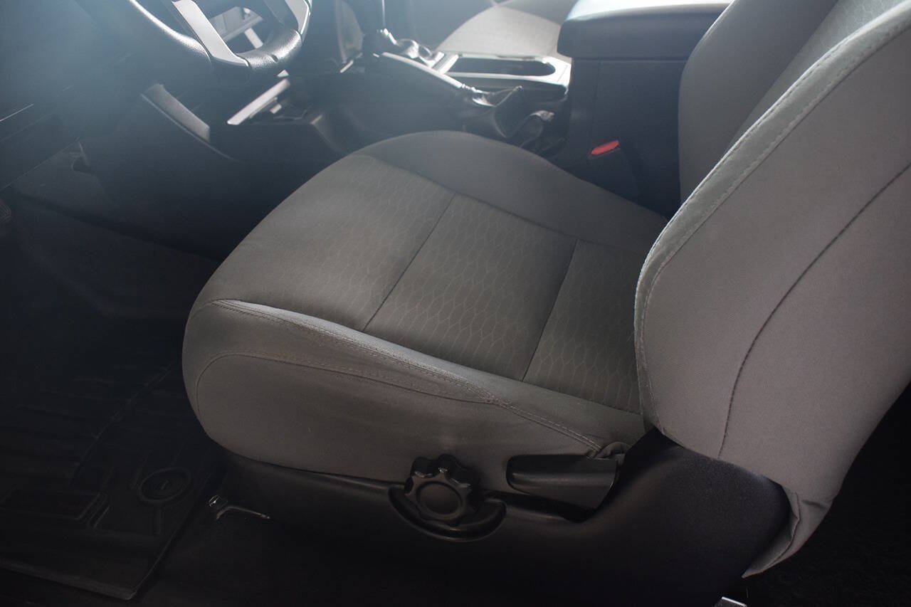 Used 2018 Toyota Tacoma SR RWD image 34