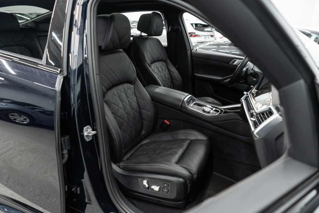 Used 2025 BMW X6 xDrive40i image 11