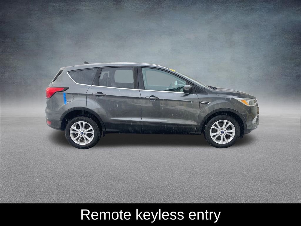 Used 2019 Ford Escape SE image 8