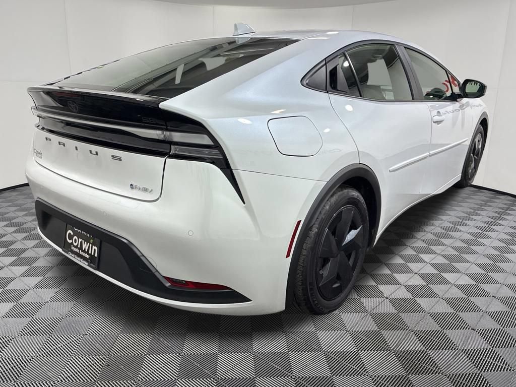 Used 2025 Toyota Prius Plug-In Hybrid FWD image 7