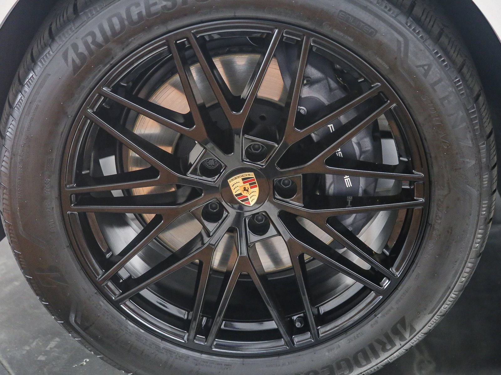 Certified 2026 Porsche Cayenne Coupe AWD/4WD image 13