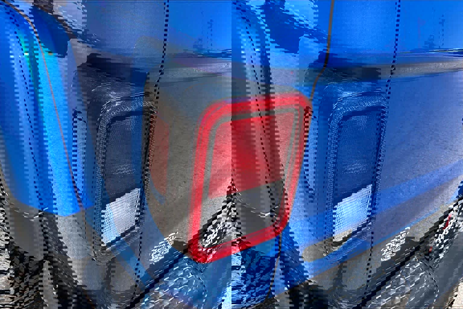 Used 2023 Jeep Gladiator Rubicon w/ Cold Weather Group AWD/4WD image 27