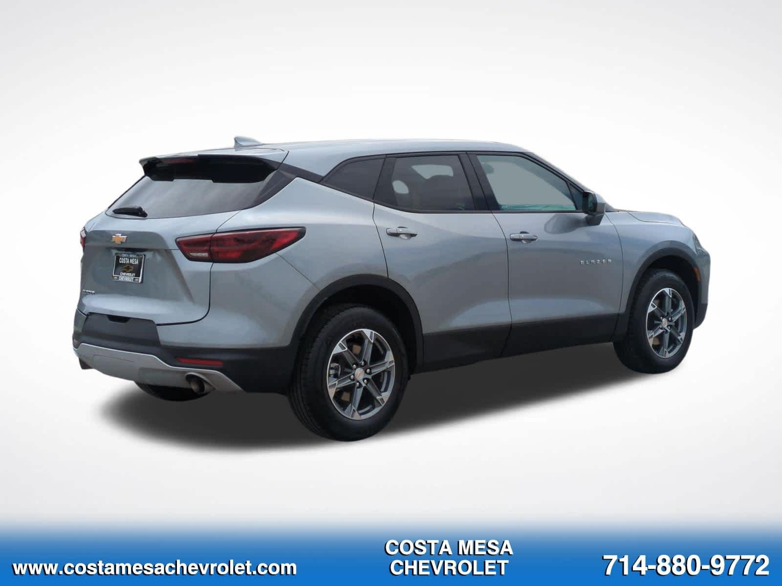 Used 2025 Chevrolet Blazer LT FWD image 5