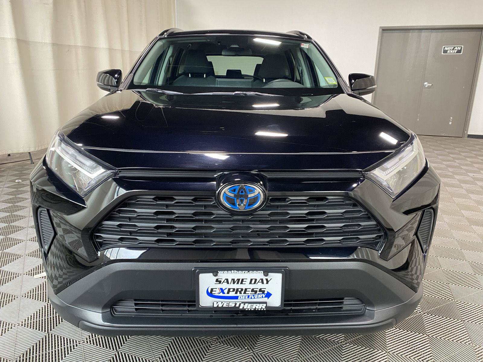 Certified 2023 Toyota RAV4 XLE w/ XLE Grade Weather Package AWD/4WD image 5