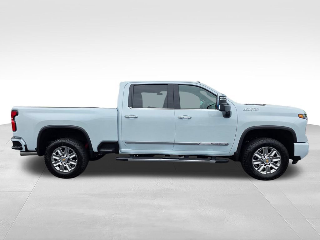 New 2026 Chevrolet Silverado 2500 High Country w/ High Country Premium Package AWD/4WD image 4
