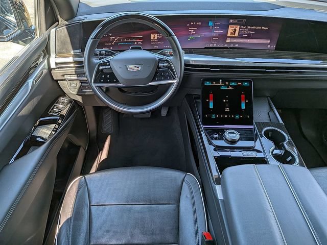 Used 2025 Cadillac Escalade Premium Luxury AWD/4WD image 20