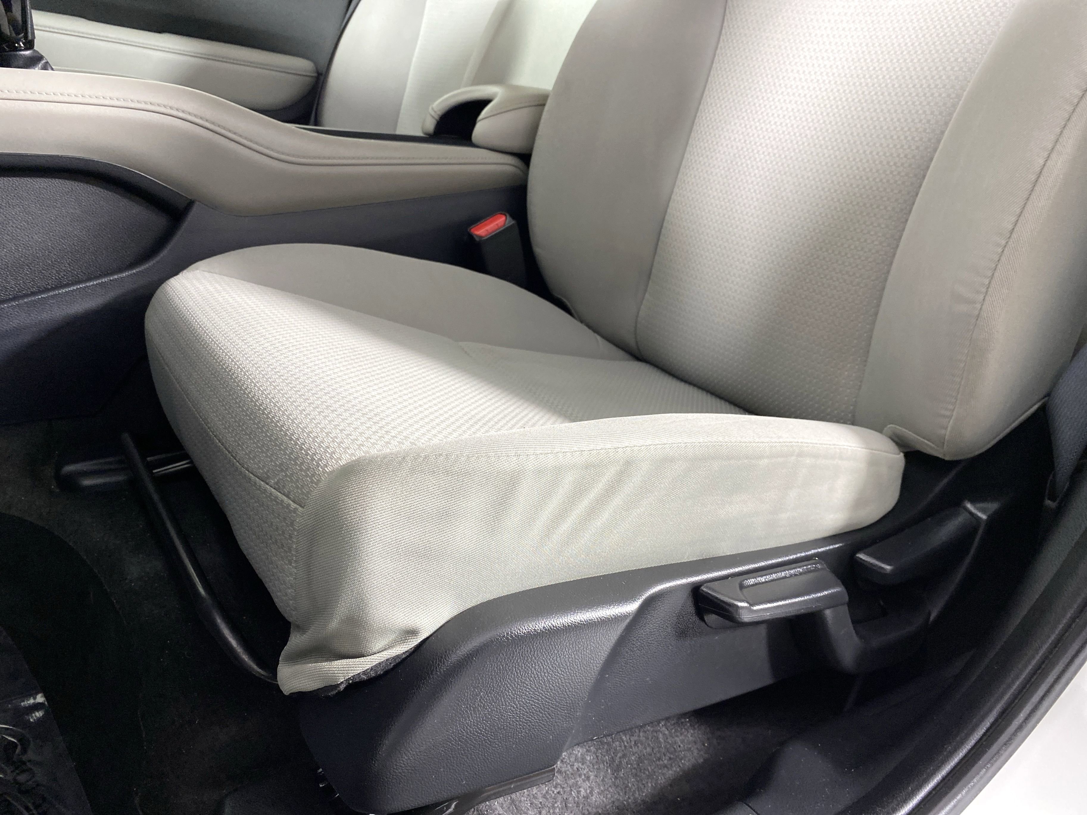 Used 2022 Honda HR-V LX image 17