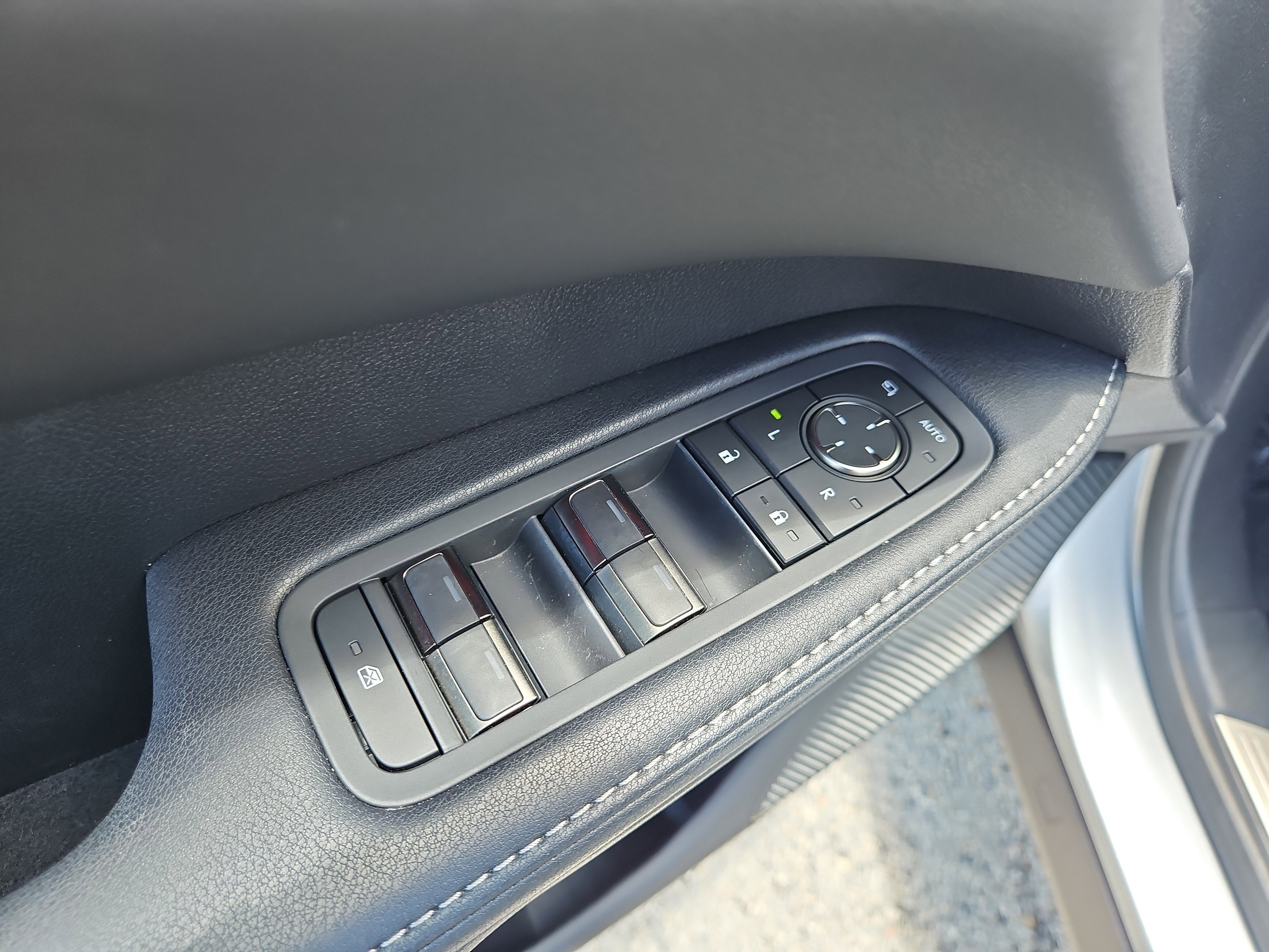 Used 2024 Lexus RX 450h RX 450h+ Luxury image 27