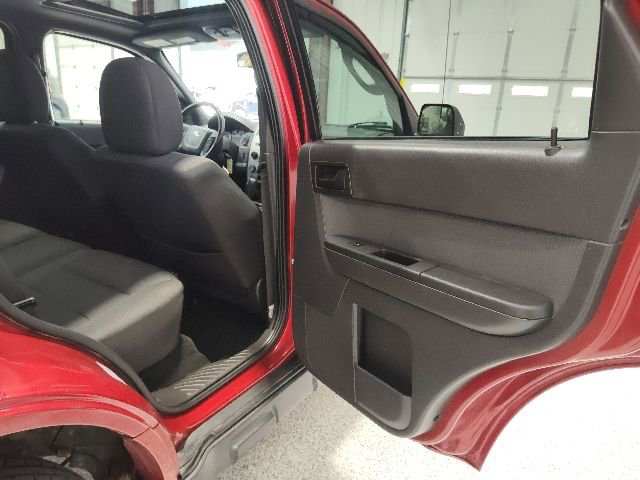 Used 2011 Ford Escape XLT w/ 202A Rapid Spec Order Code AWD/4WD image 18