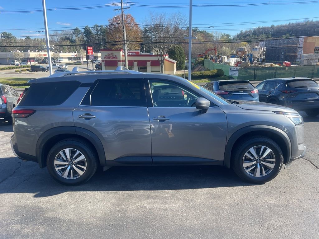 Certified 2023 Nissan Pathfinder SL AWD/4WD image 8