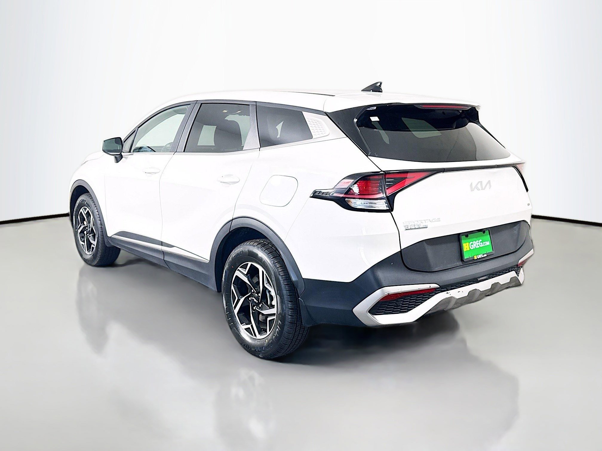 Used 2023 Kia Sportage LX image 7