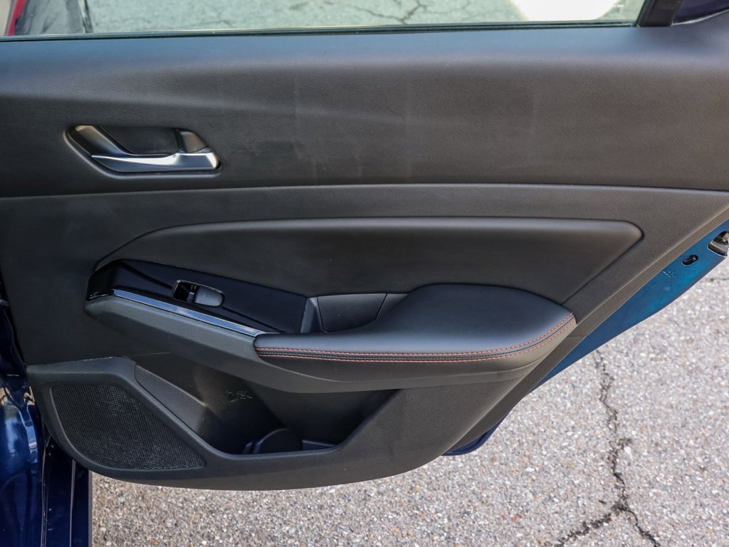 Used 2023 Nissan Altima 2.5 SR image 18