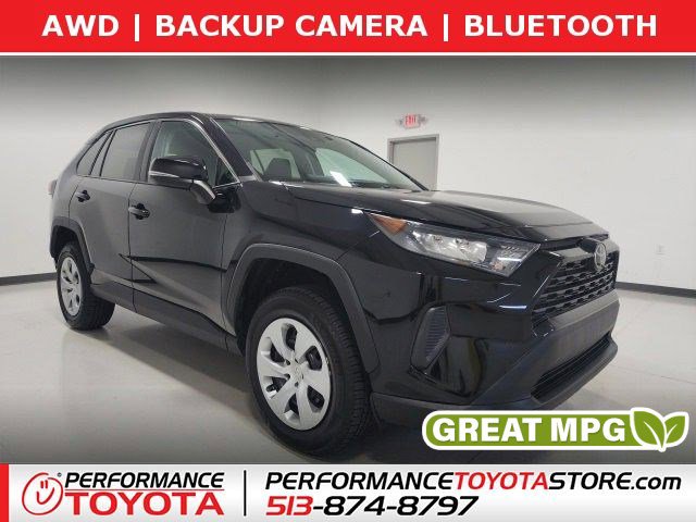 Used 2022 Toyota RAV4 LE image 1