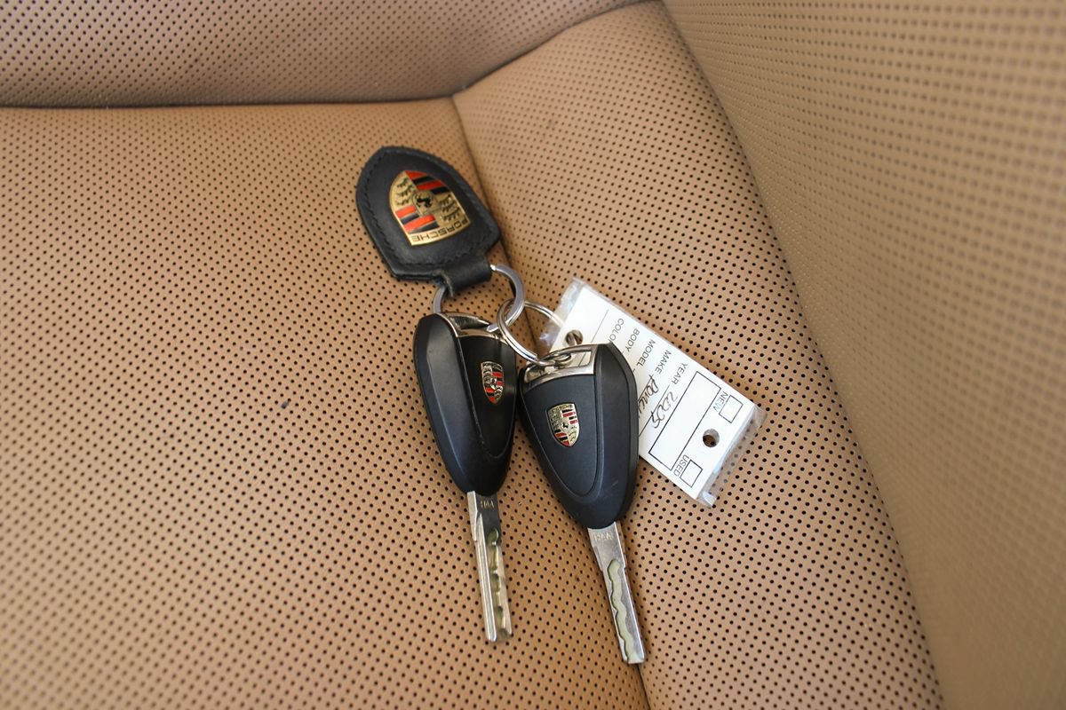 Used 2009 Porsche 911 Carrera 4S AWD/4WD image 40