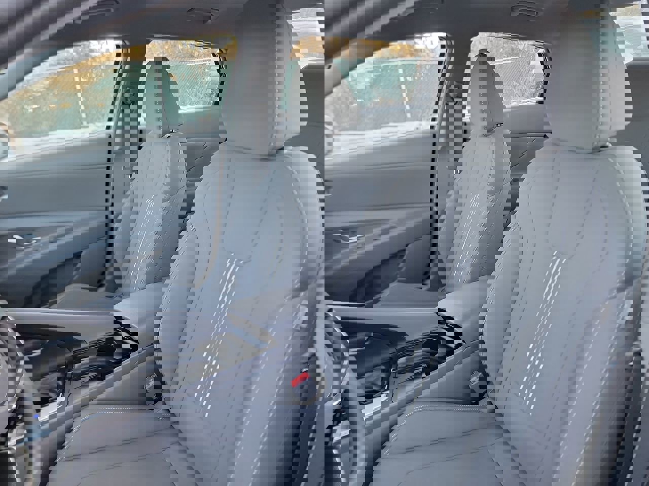 Certified 2023 Hyundai Elantra SEL image 13