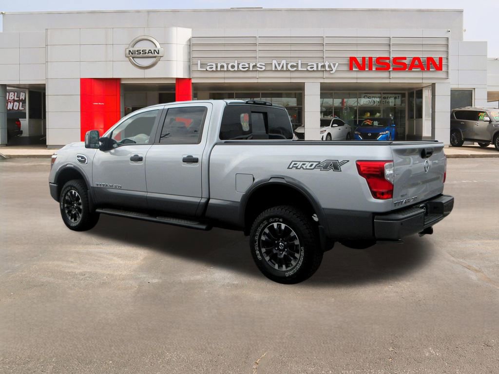 Used 2019 Nissan Titan PRO-4X w/ Pro-4x Convenience Package image 4