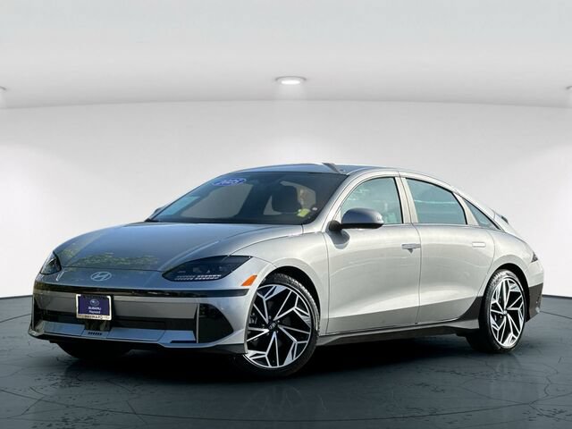 Used 2025 Hyundai Ioniq 6 SEL RWD image 2
